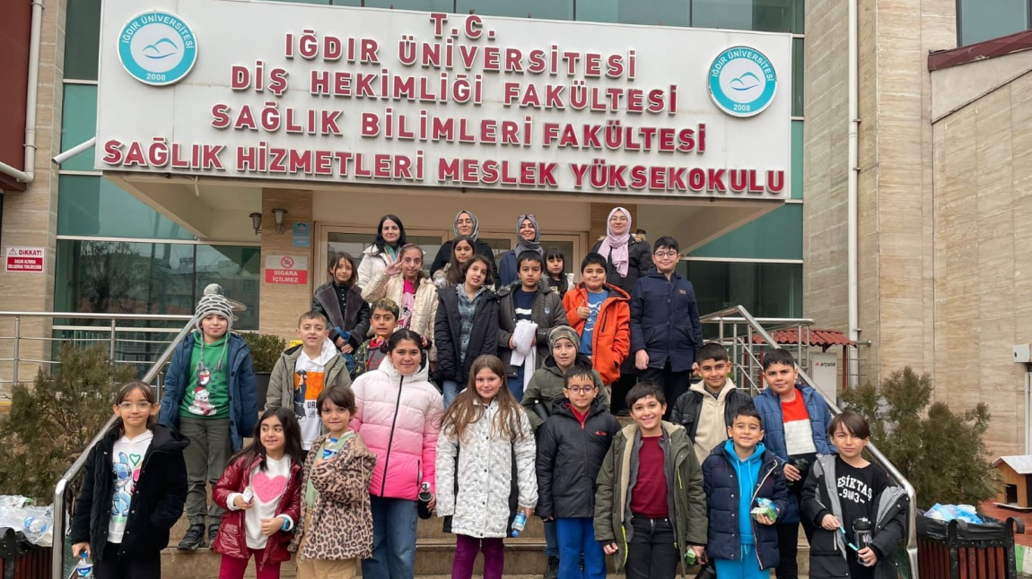 Öğrencilerimizin Iğdır Üniversitesi Sağlık Bilimleri Fakültesi Gezisi