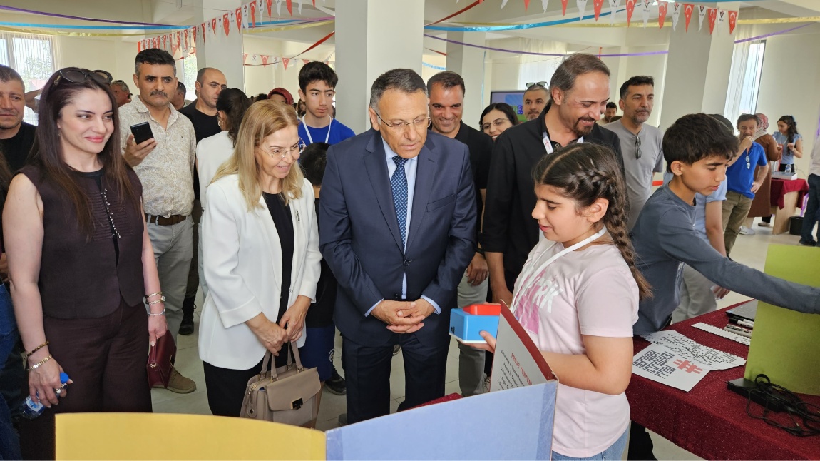 TÜBİTAK 4006-B Bilim Fuarı ve Resim Sergisi